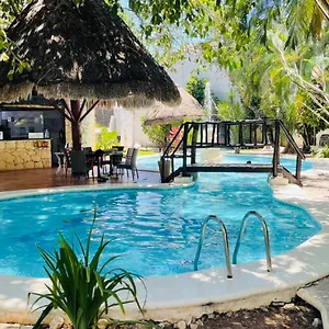 2* Hotel Maya Del Carmen
