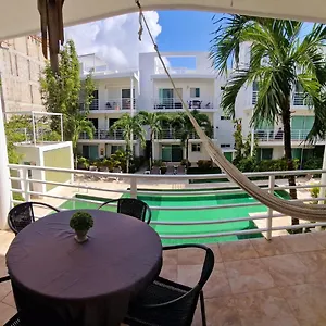 https://poolside-tranquil-apartment-in-playa-del-carmen.tulum-hotels.net
